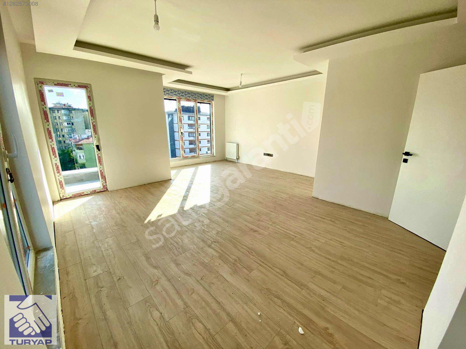 TURYAP'TAN KOZYATAĞI EMSALSİZ KONUMDA ÖNCEPHE BALKONLU SIFIR 2+1