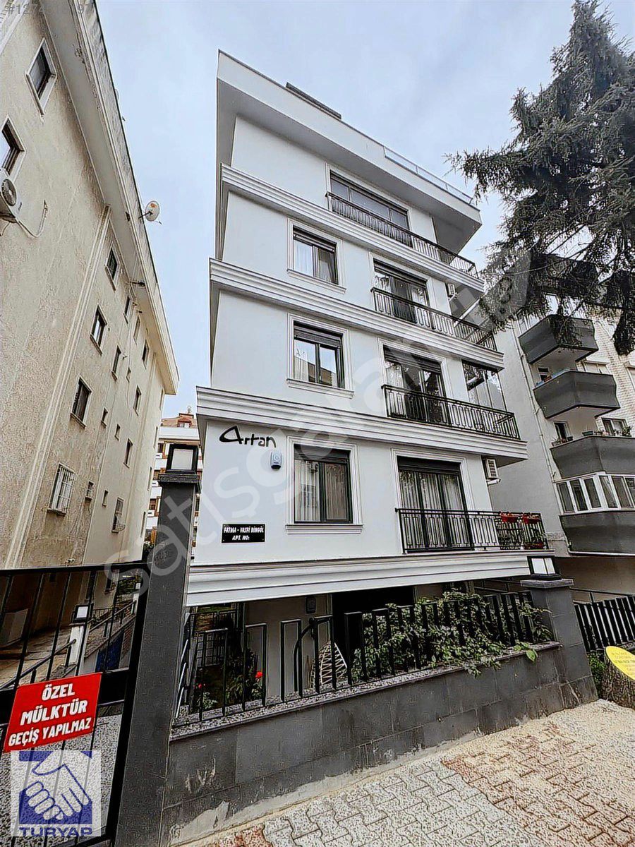 TURYAP ERKAN KILIÇ'TAN EMSALSİZ ÇİFT BAHÇE KULLANIMLI LÜKS 2+1