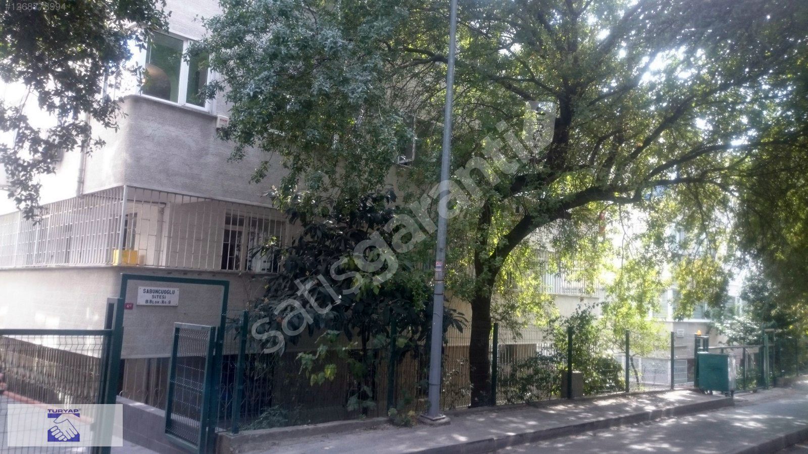 ALTUNİZADE ÇOK MERKEZİ KONUMDA YATIRIMLIK SATILIK DAİRE