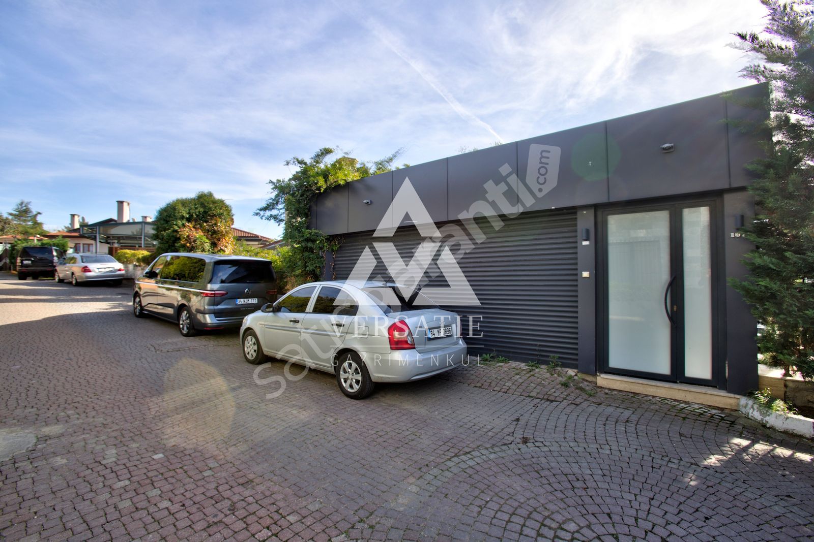 Sarıyer Sedadkent Te Boğaz Manzaralı Havuzlu Satılık Villa