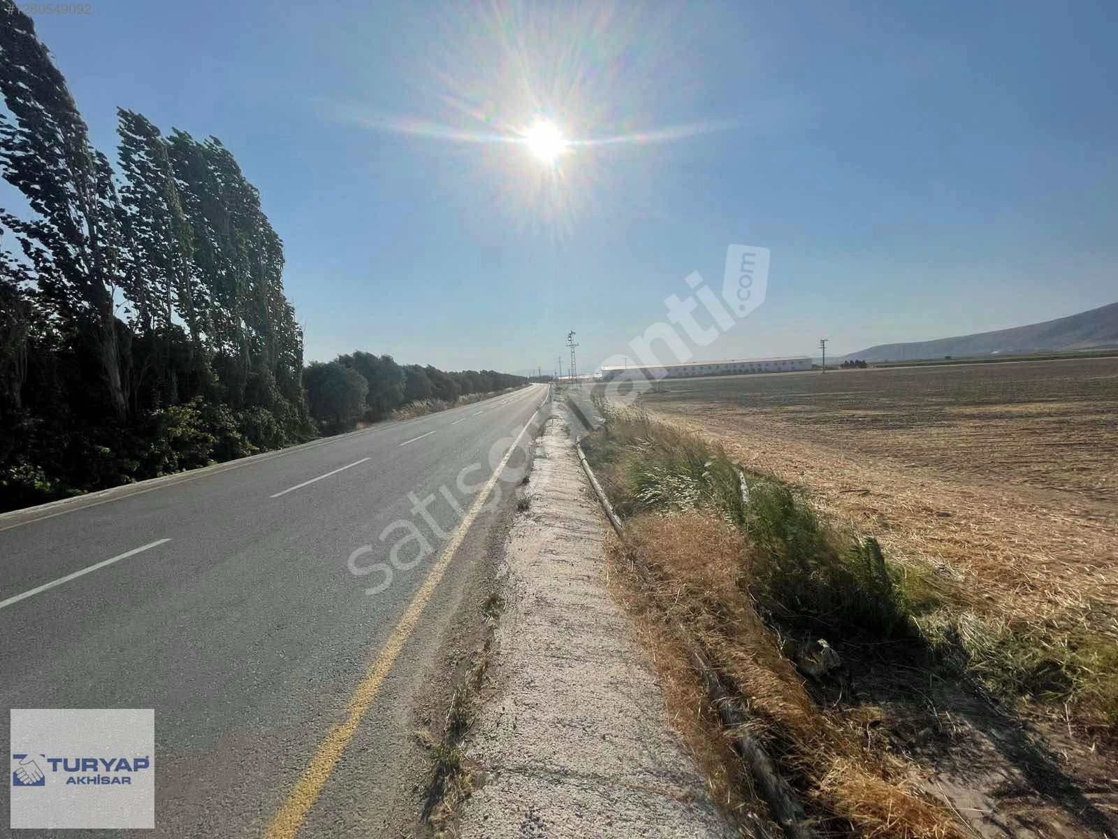 MORALILAR'DA ASFALTA 63 METRE CEPHELİ 33.638 M2 SATILIK TARLA