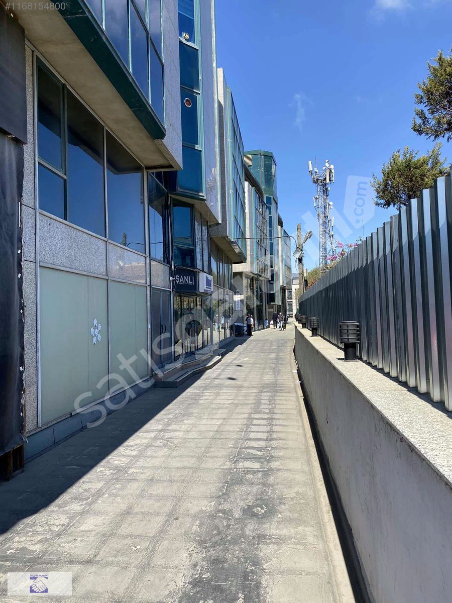 METRO METROBÜSE YAKIN MERKEZDE KİRALIK OFİS