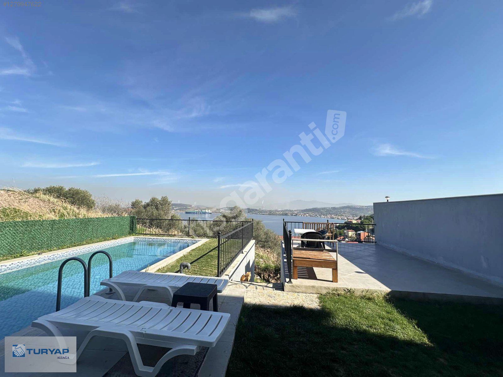 YENİFOÇADA DENİZE YAKIN HAVUZLU 4+2 KİRALIK VİLLA