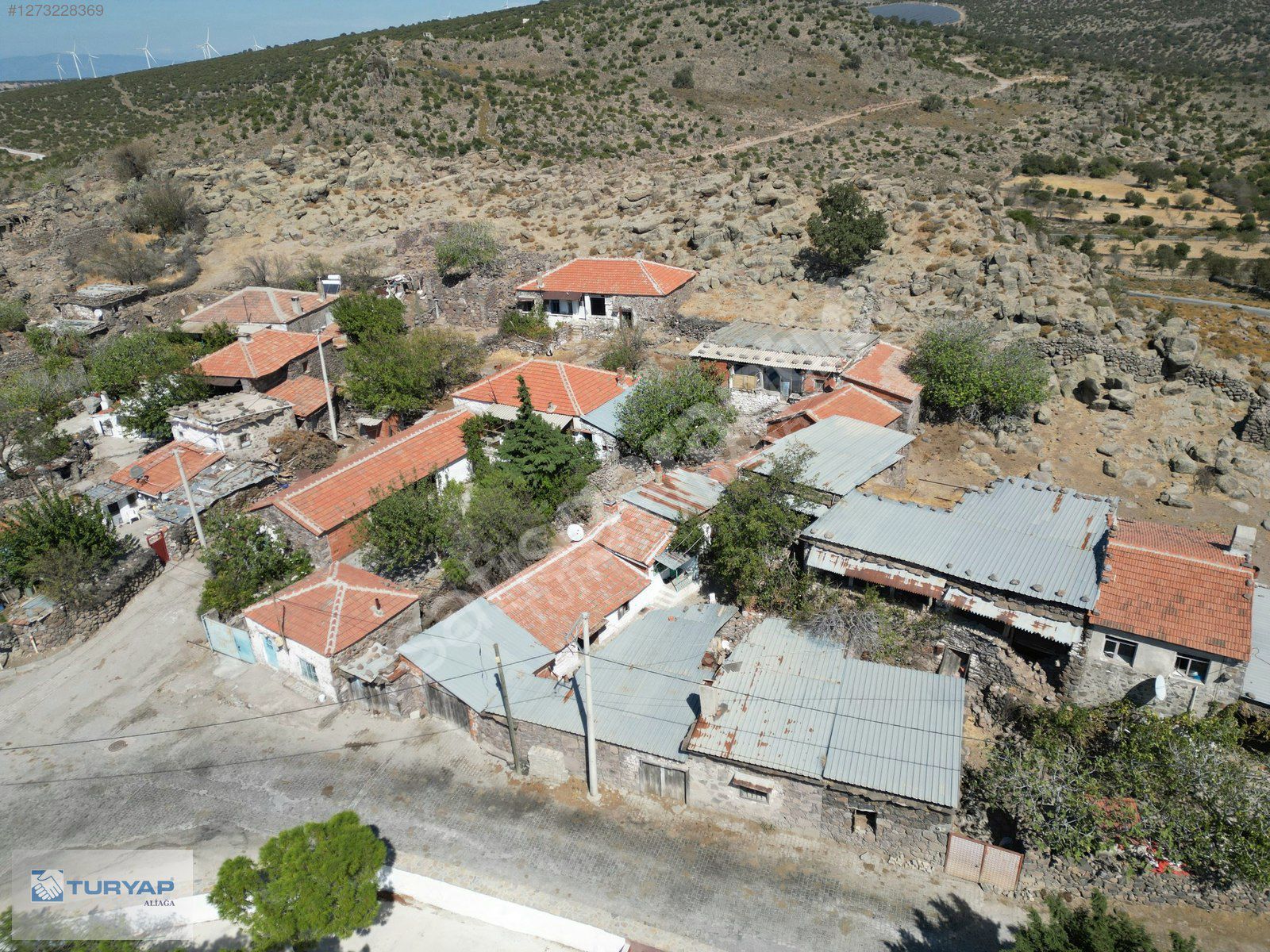 TURYAP'TAN KAPUKAYADA SATILIK KÖY İÇİ ARSA