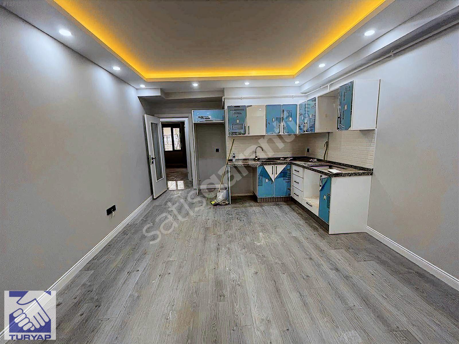 Küçükyalı'da Sıfır Minibüse ve Marmaray Yürüme Mesafesinde 2+1