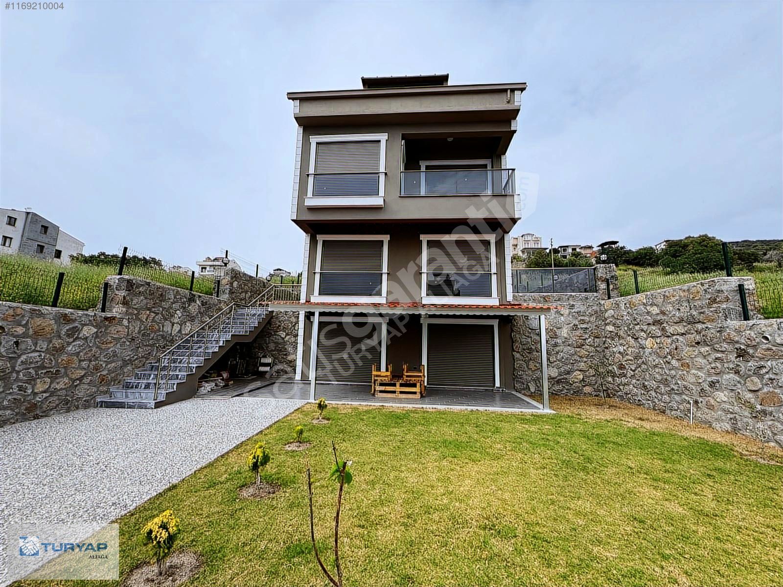 ÇANDARLI BİMEYKO DA DENİZ MANZARALI LÜX SATILIK VİLLA