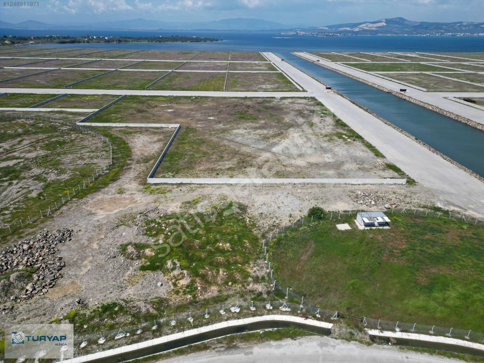 ÇALTILIDERE YATEK DİBİNDE TARLA