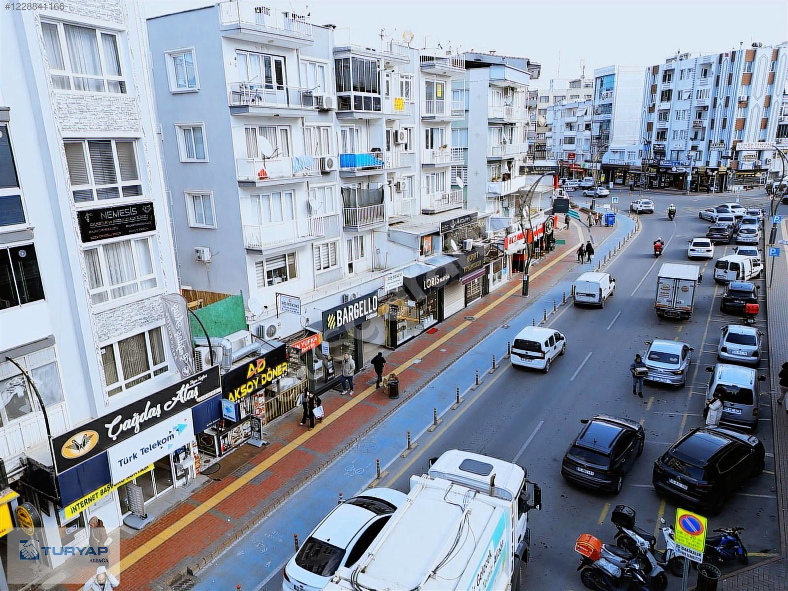 ALİAĞA'NIN MERKEZİ İSTİKLAL CD. KİRACILI SATILIK DÜKKAN