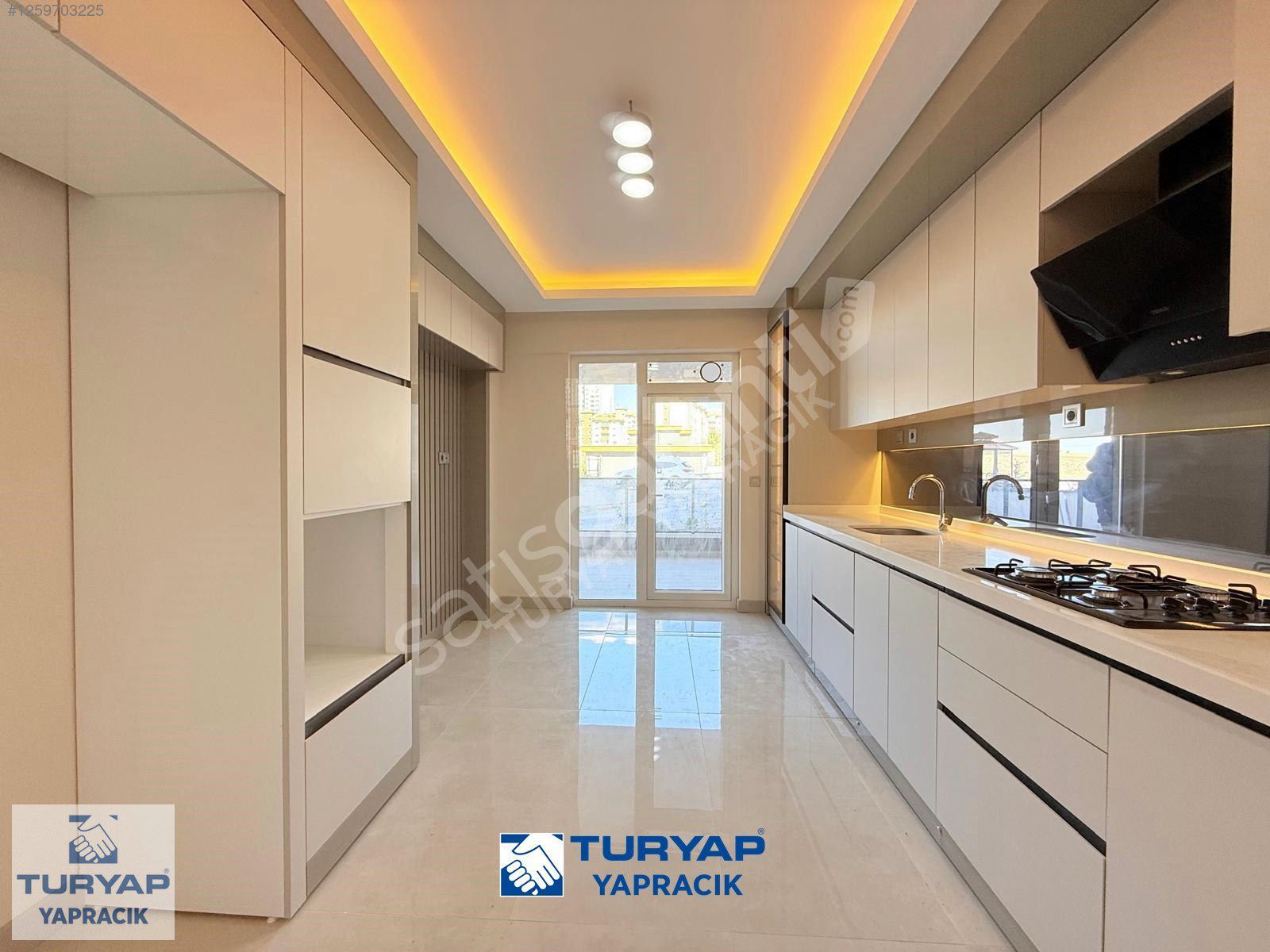 TURYAP YAPRACIK 'tan TANORA LİFE'ta Satılık 2+1 Daireler