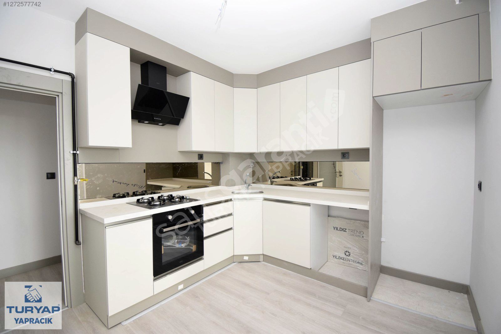 TURYAP YAPRACIK' tan Geniş Balkonlu ULAŞIM Yakını Satılık 2+1