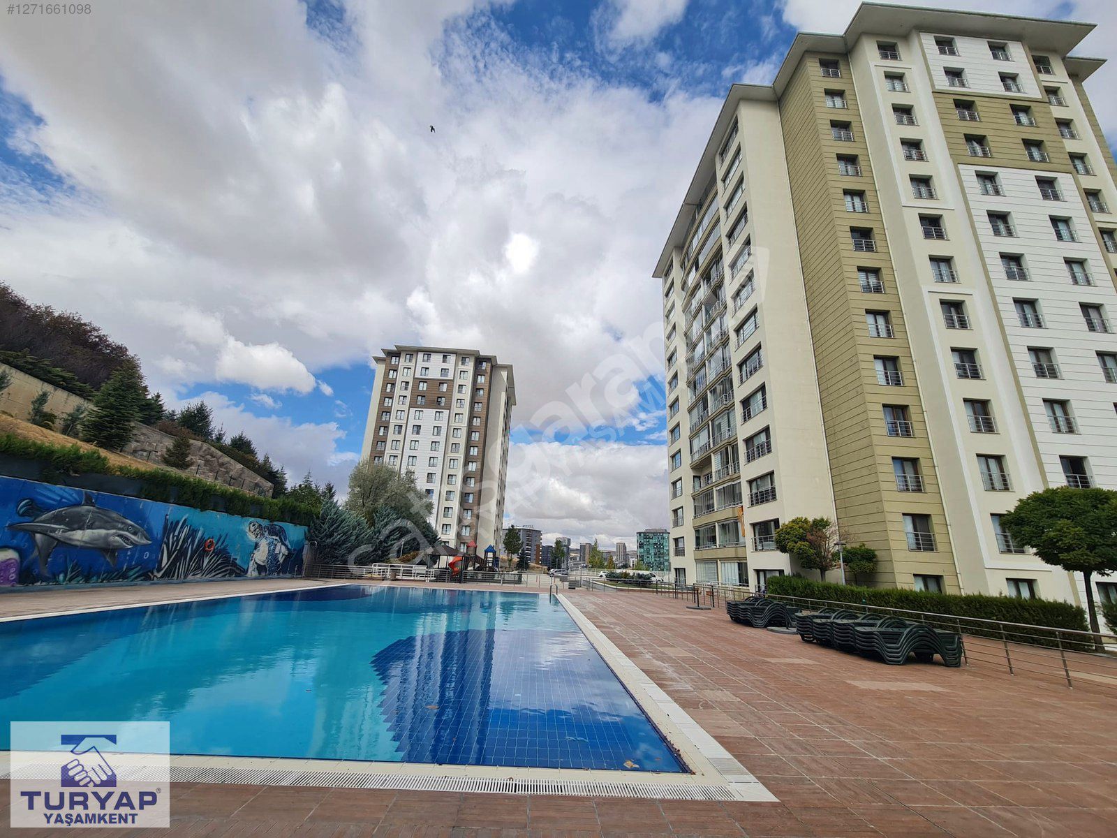 Yaşamkent'te Yüzme Havuzlu, K.Otoparklı 4+1 Daire