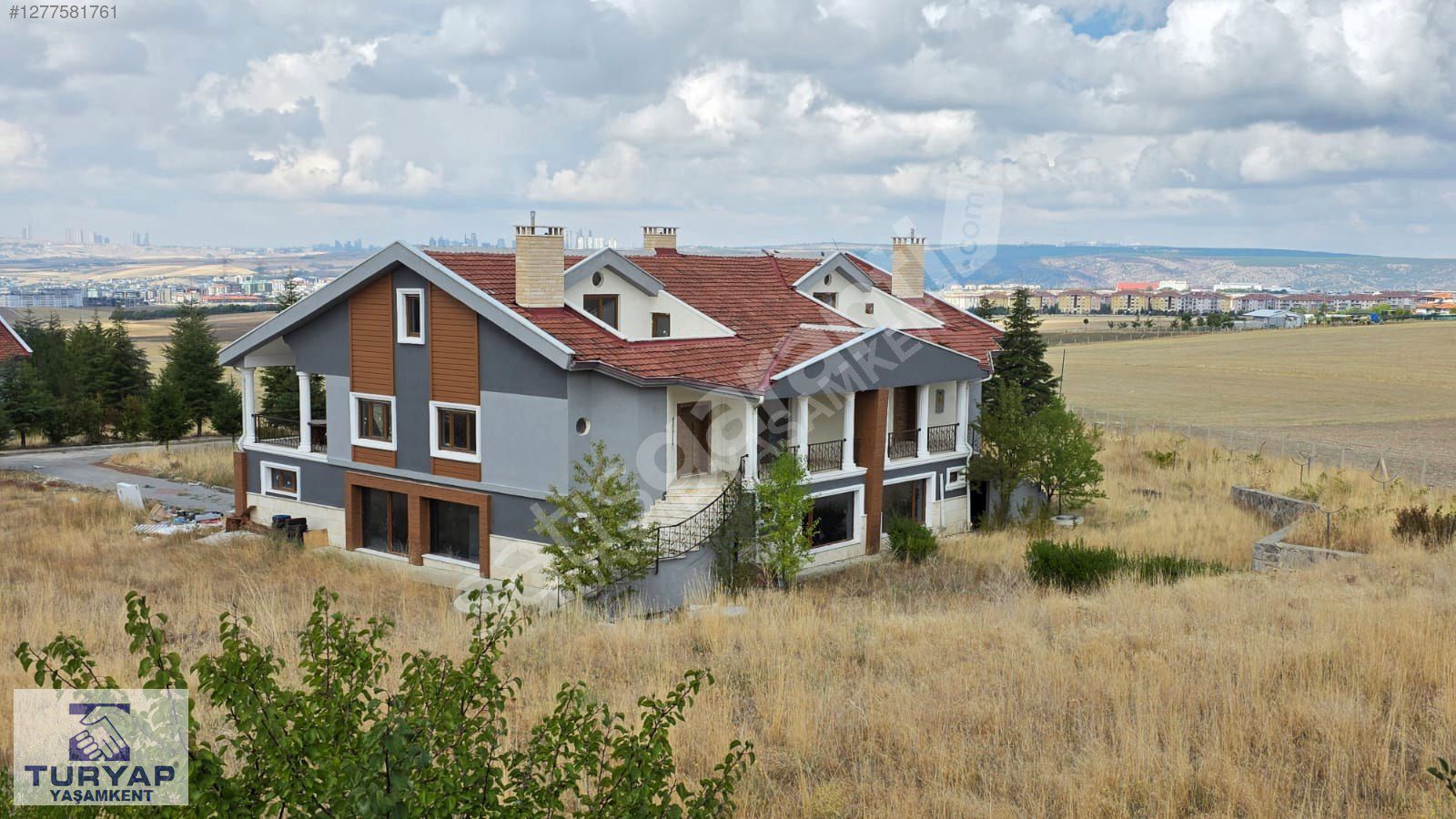 Bağlılık Konaklarında, Geniş Arsa Paylı, Natamam 5+2 Villa