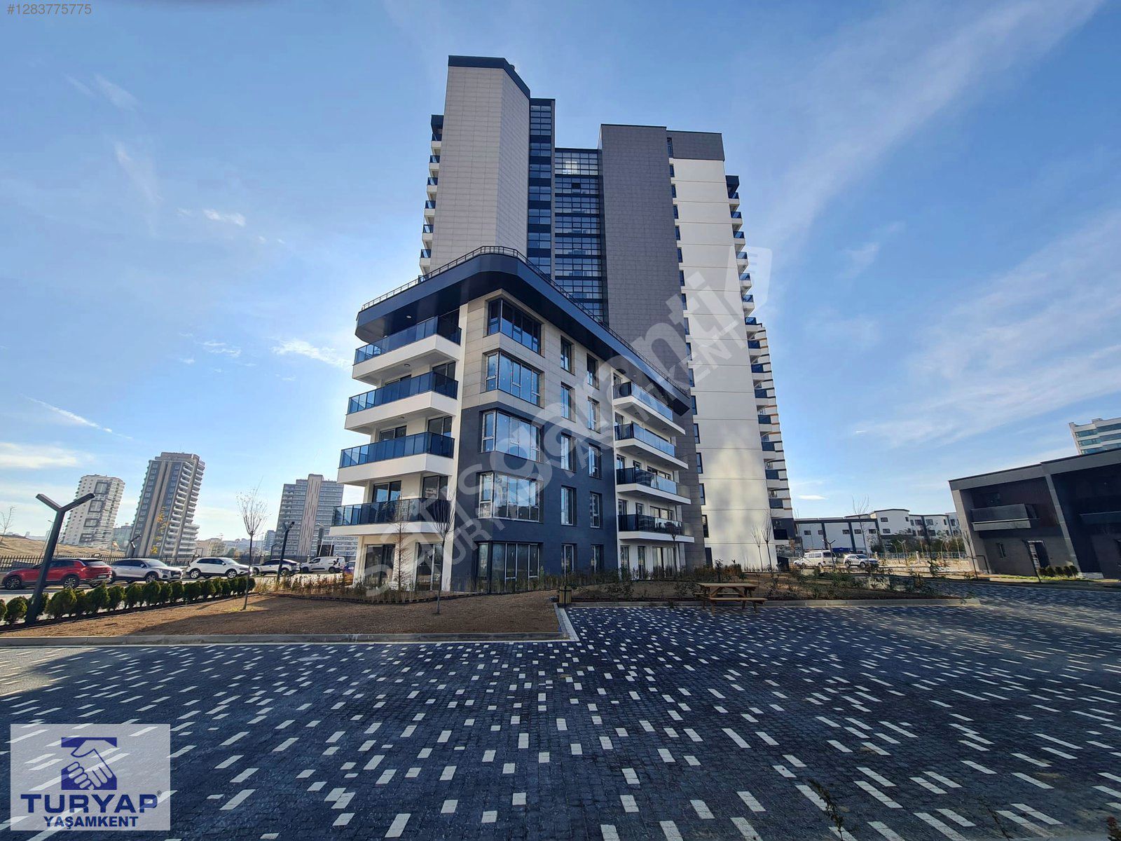 Koç Rezidansta Ara Kat, Köşe, Kapalı Mutfaklı 2+1