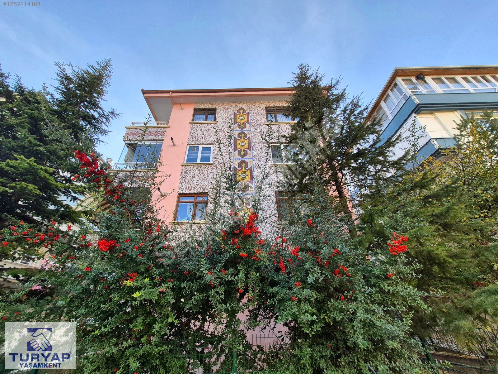 TURYAP 'TAN ERYAMAN MAHALLESİNDE MERKEZİ LOKASYON Y.GİRİŞ 2+1