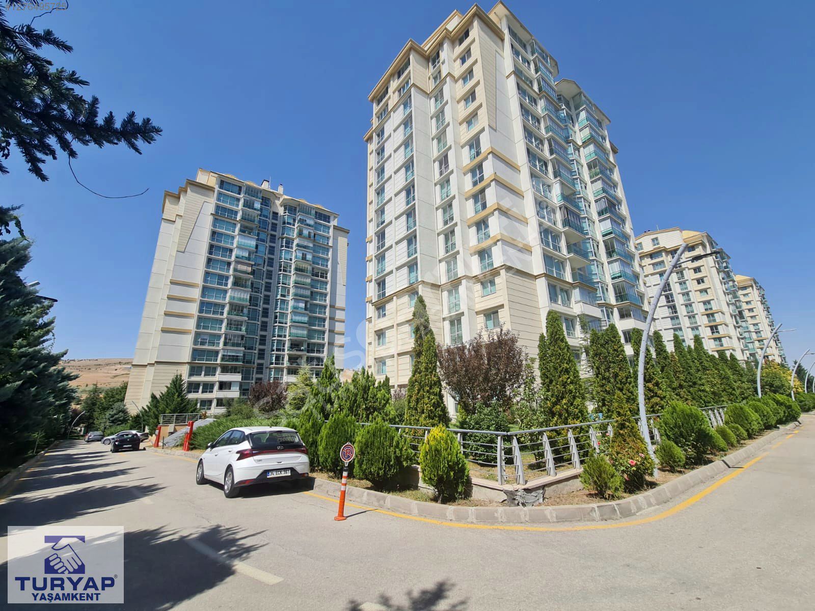 Crystal Towers Sitesinde Kiralık 3. Kat, Bakımlı 4+1