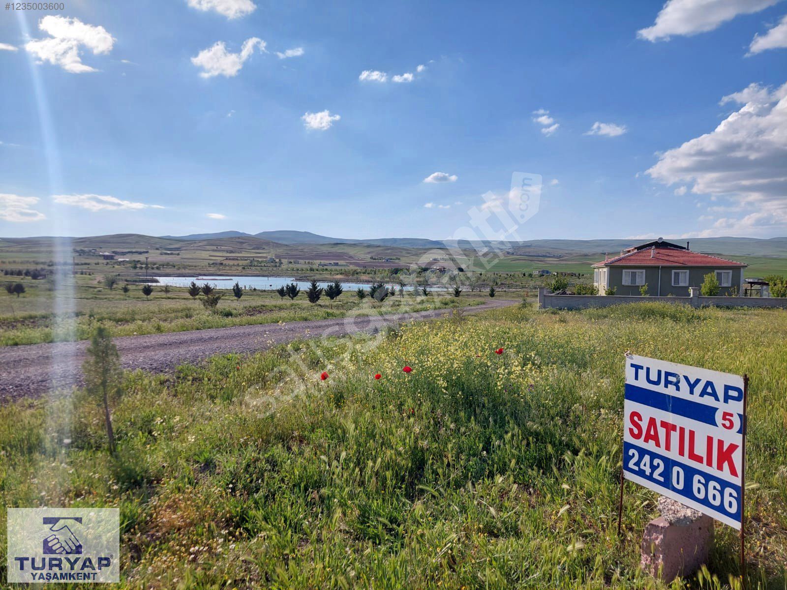 YAMANLAR'DA GÖLE KOMŞU 1000m2 İMARLI KÖŞE PARSEL