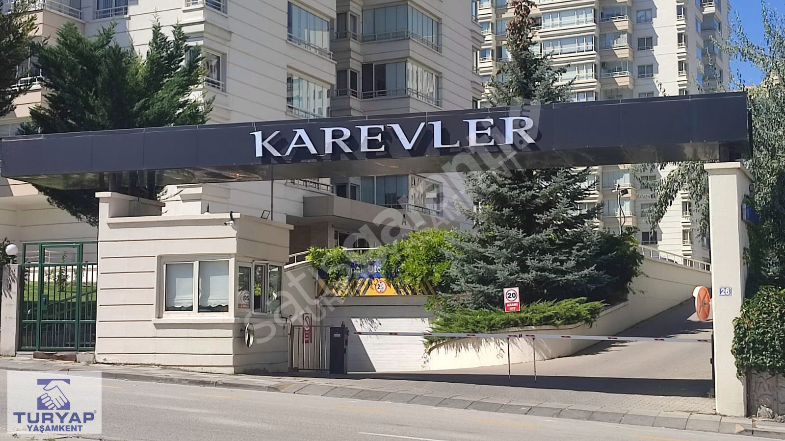 KAREVLER'DE GÜVENLİKLİ KAPALI OTOPARKLI BAKIMLI 175m2 LÜKS 4+1