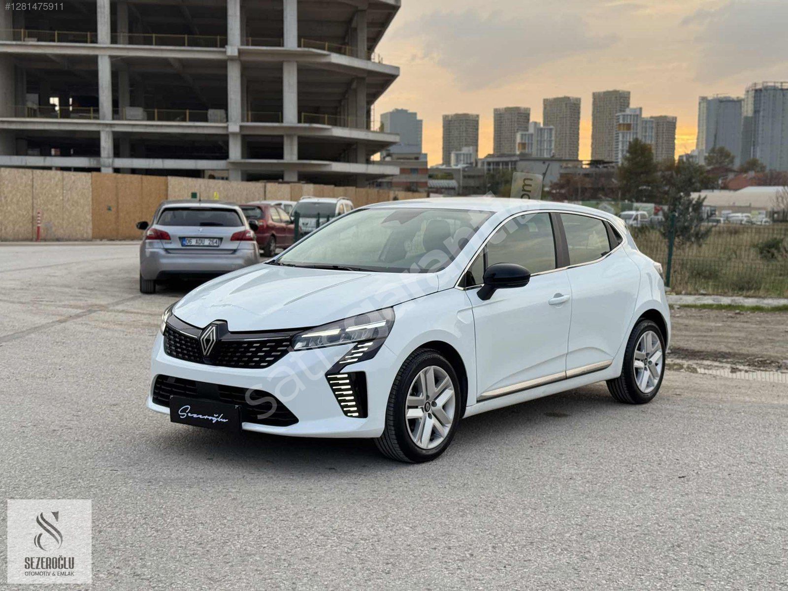 2025 1.0 TCe Evolution Ş.TAKİP/G.GÖRÜŞ/CARPLAY/K.AYNA/HAYALET E.