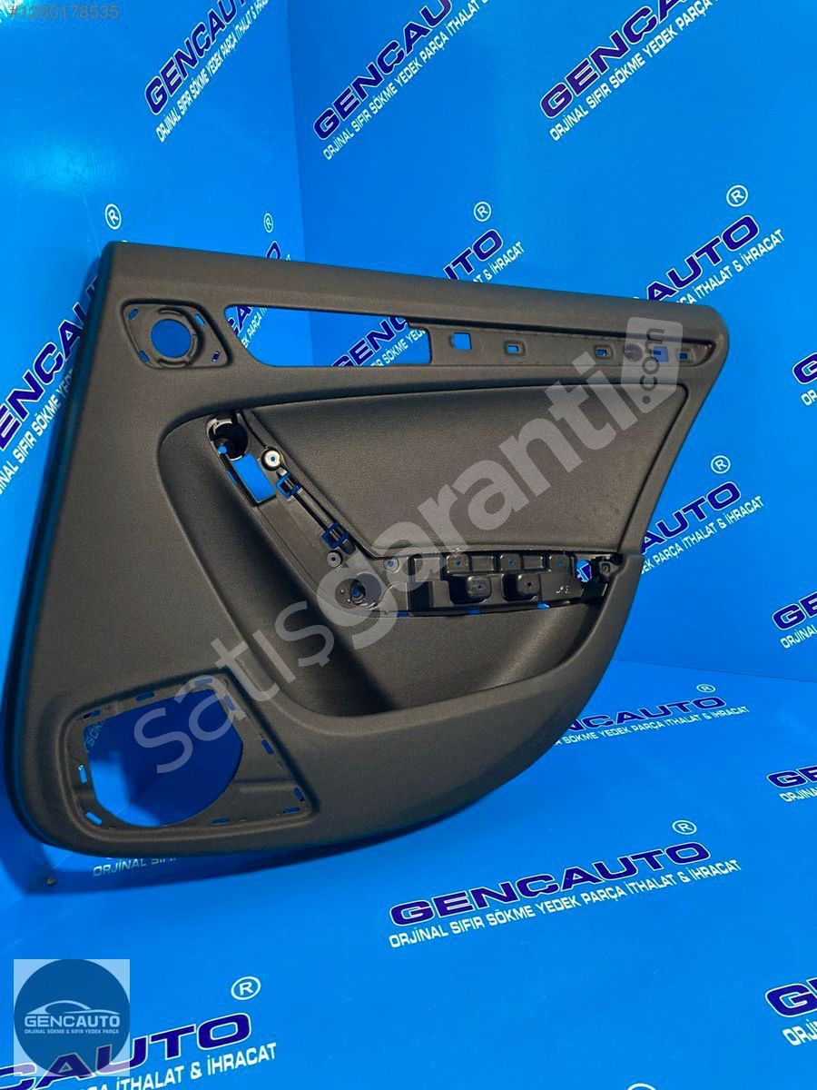 AUDİ A5 SPORTBACK KAPI DÖŞEMESİ ARKA 8T8867306 305 SAĞ SOL