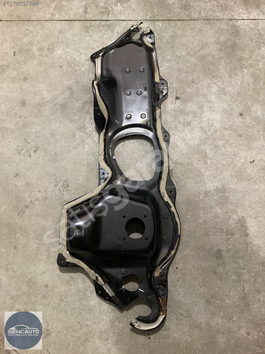 VW SCİROCCO GÖĞÜS SACI SÖKME ORJİNAL 1K1804013L