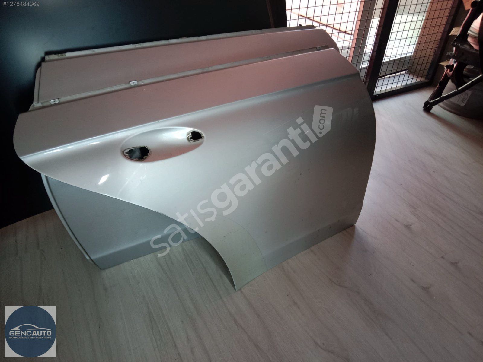 MERCEDES W219 CLS SAĞ ARKA KAPI SÖKME ORJİNAL METAL GRI