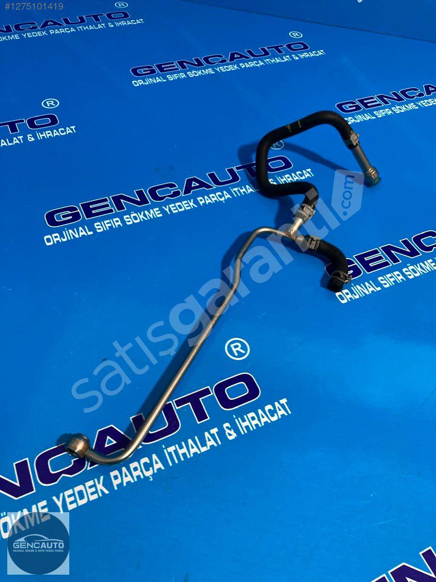 AUDİ A3 YAKIT BORUSU SÖKME ORJİNAL 03C660 M