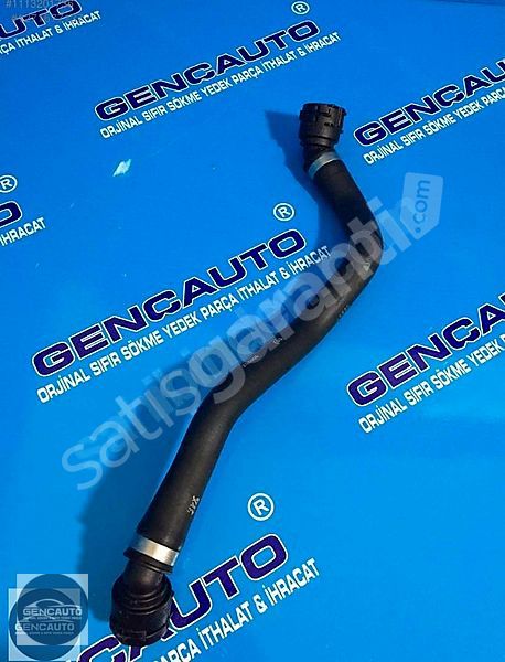 MERCEDES CLA W118 RADYATÖR SU BORUSU SÖKME ORJ OEM A2475010158