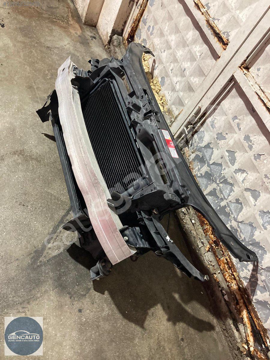 AUDİ A3 1.6 FSI ÖN PANEL DOLU SÖKME ORJİNAL 8P0004