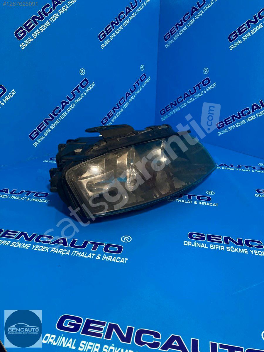 AUDİ A3 HATCBACK FAR SAĞ SÖKME ORJİNAL 8P0941004 A