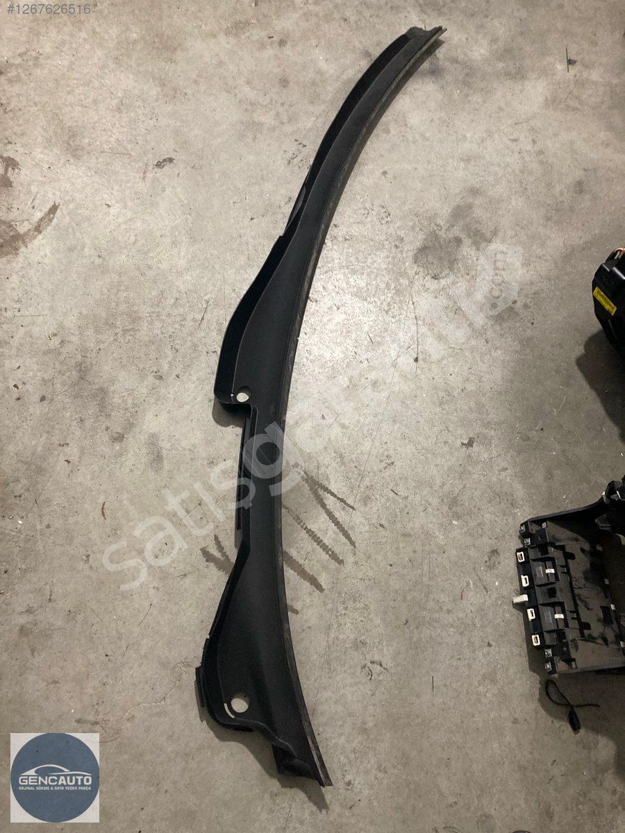 AUDİ A4 ÖN ÇAM DAVLUMBAZI SÖKME ORJİNAL 8K1819403