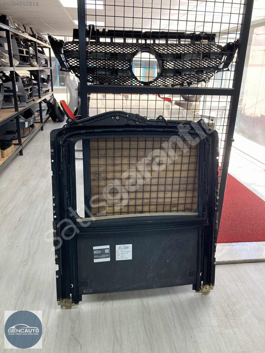 BMW F10 SANRUF KASASI CAM YOK SÖKME ORJ OEM 1721658