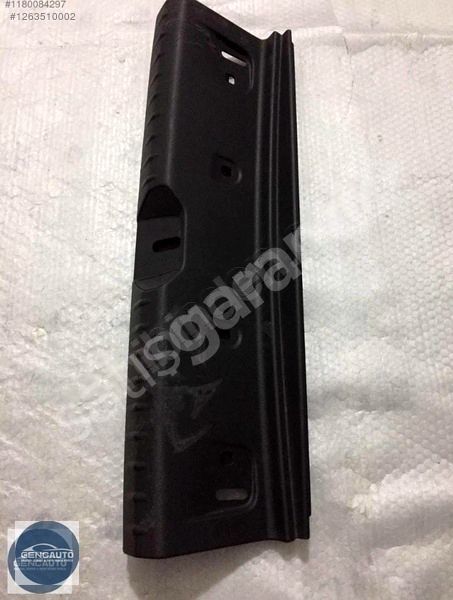 BMW F20 ARKA PANEL İÇ BAKALİTİ SÖKME ORJİNAL OEM 7221871