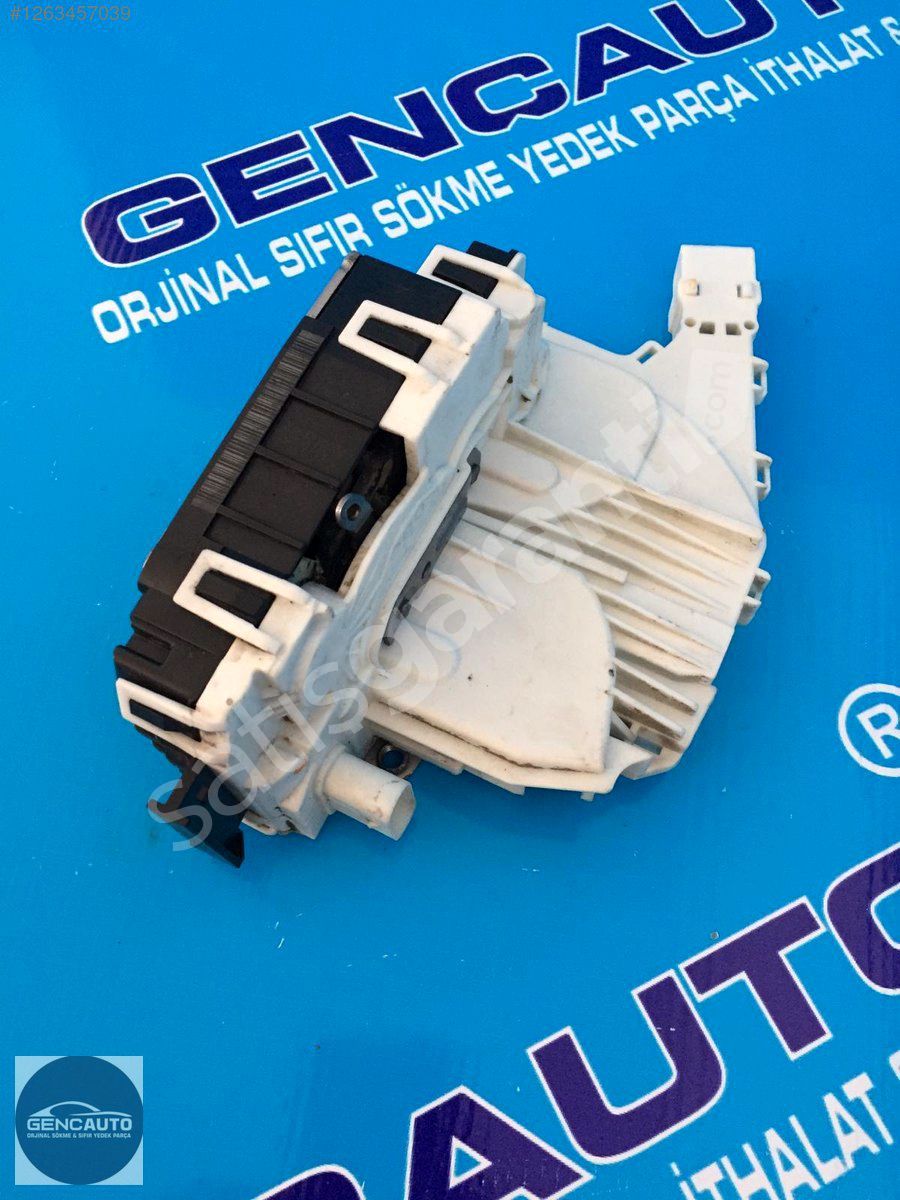 MERCEDES W204 C CLASS KAPI KİLİDİ SÖKME ORJ A2047200335 SOL ÖN