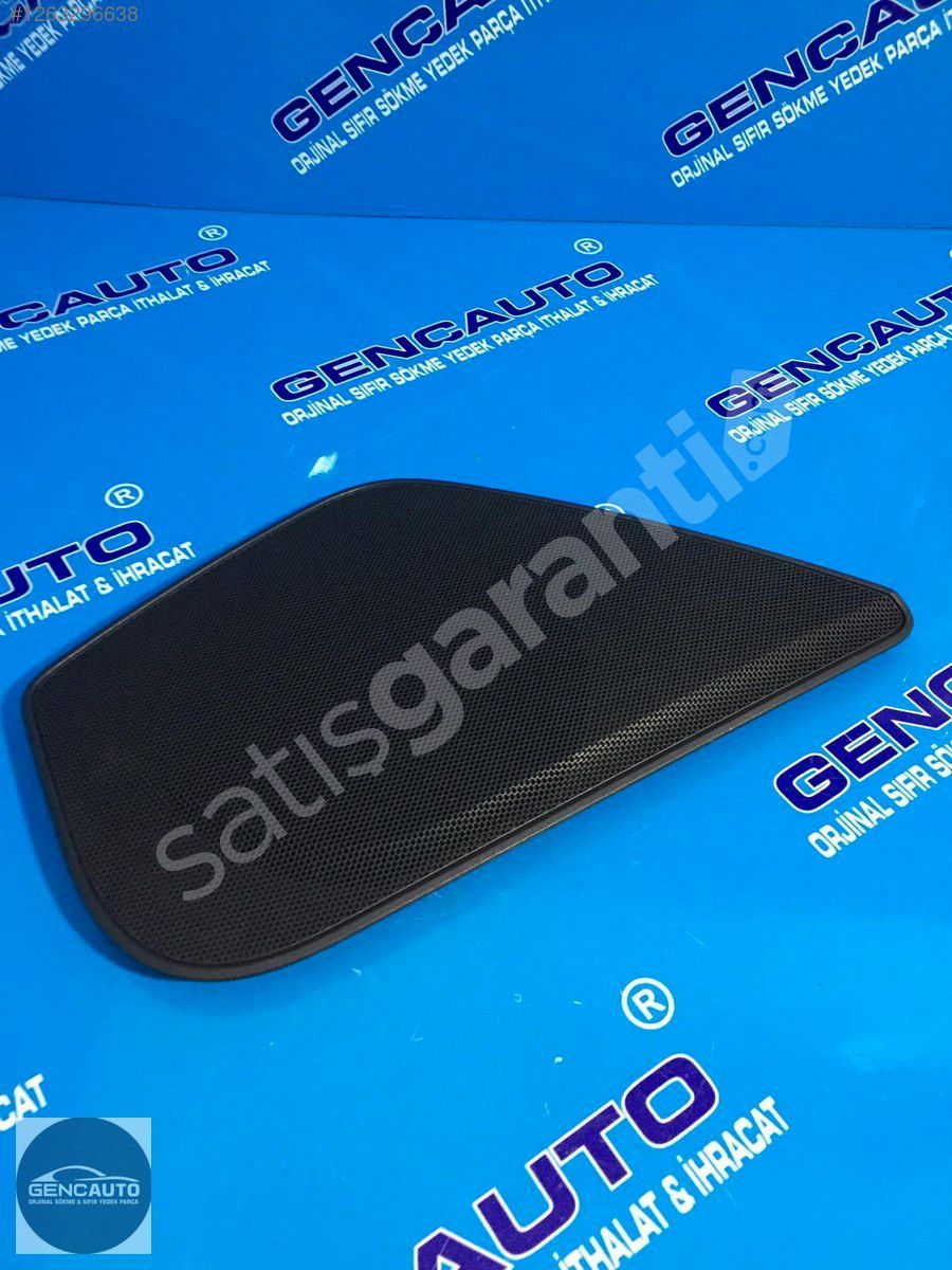 AUDİ A6 A7 SİYAH KAPI HOPARLÖR KAPAĞI SAĞ ÖN 4G0035420