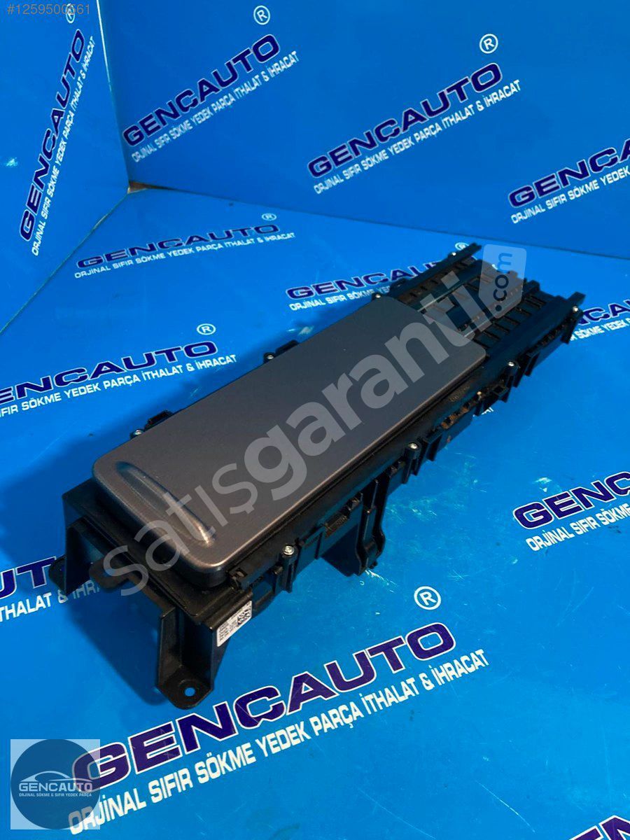 RANGE ROVER SPORT ORTA KONSOL İÇ CEP SÖKME ORJ DK62045H45AD