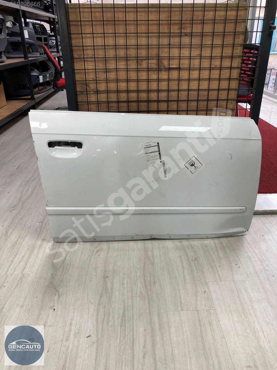 AUDİ A4 SEDAN KAPI SAĞ ÖN SÖKME ORJİNAL 8E0 BEYAZ