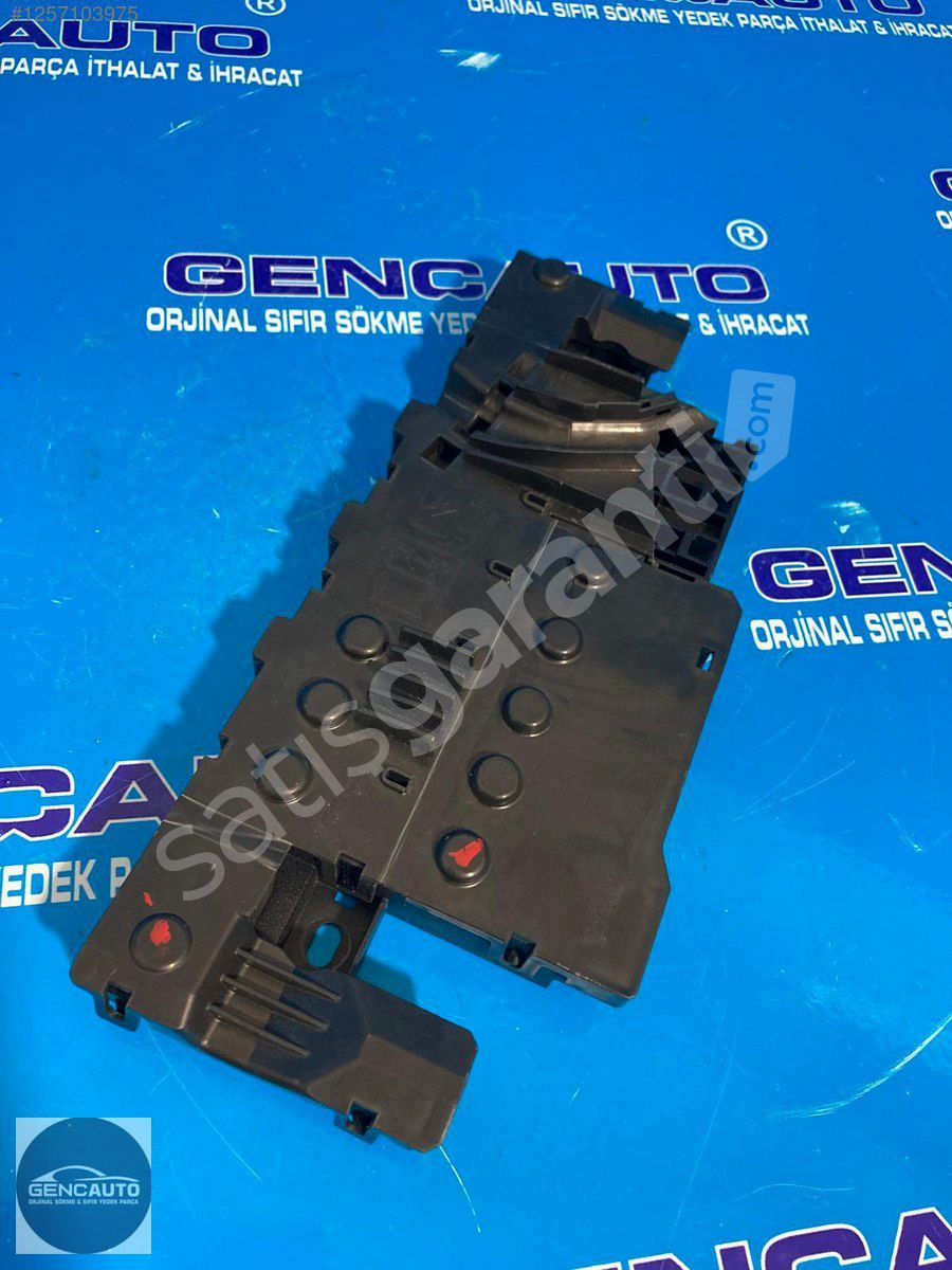 RANGE ROVER SPORT AKÜ ÜSTÜ SİGORTA TABLASI SÖKME ORJİNAL DK62