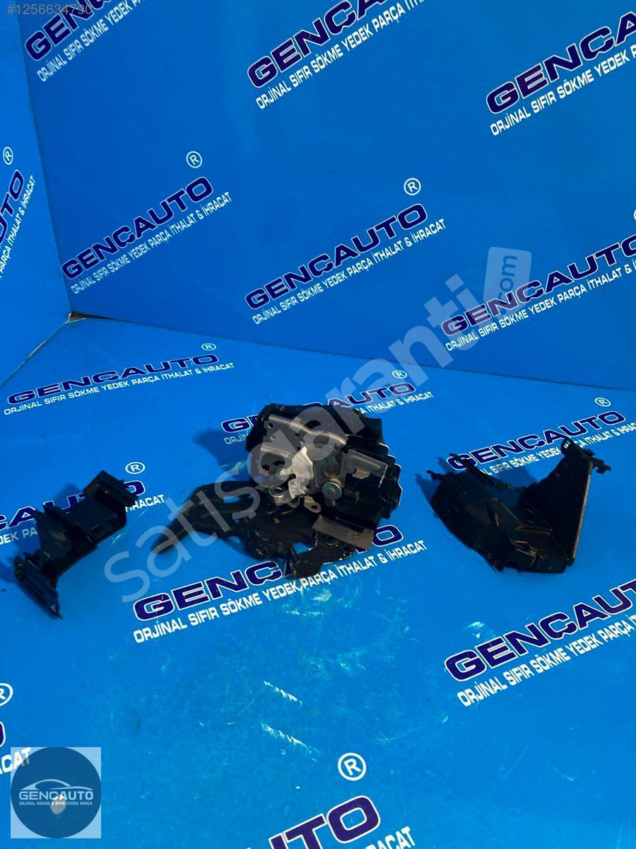 RANGE ROVER SPORT KAPI KİLİDİ ÖN SÖKME ORJ CPLA21812GF SAĞ