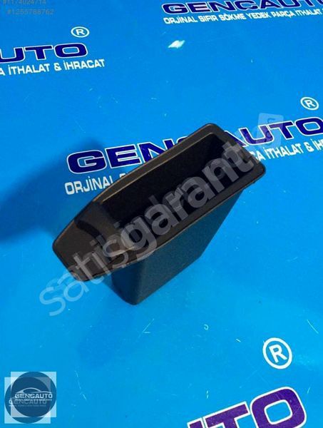 MERCEDES W204 C CLASS AKSESUAR KUTUSU SÖKME ORJ OEM A2046830075