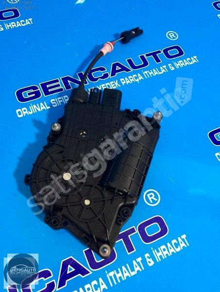 BMW F10 SOL ARKA KAPI VAKUMU SÖKME ORJİNAL OEM 4153310400