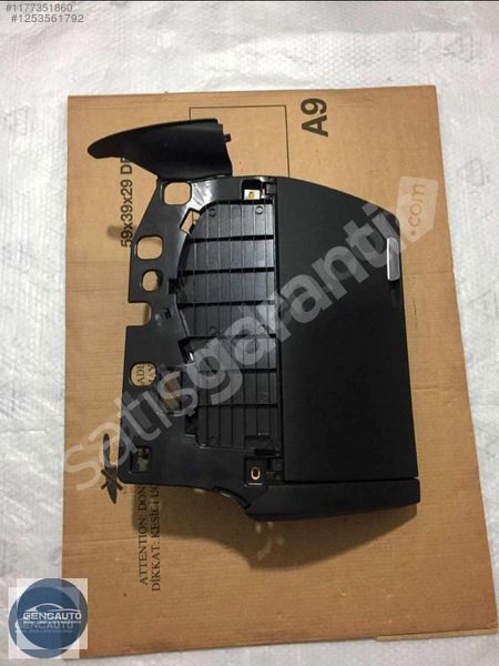 AUDİ A4 A5 TORPİDO GÖZÜ SÖKME ORJİNAL OEM 8K1857035 C SİYAH