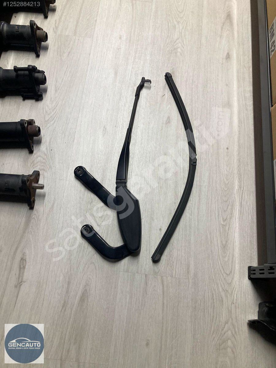 MERCEDES W219 CLS SİLECEK KOLU ÖN CAM SÖKME ORJ A2118200344 SOL