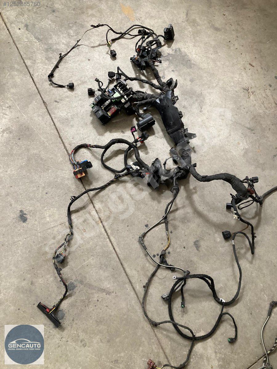 AUDİ A3 SEDAN MOTOR İÇİ TESİSATI SÖKME ORJİNAL 8V5DİZEL OTOMATİK