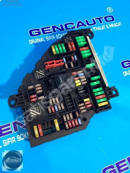 BMW F10 SİGORTA TABLASI SÖKME ORJİNAL OEM 9264923 BAGAJDA