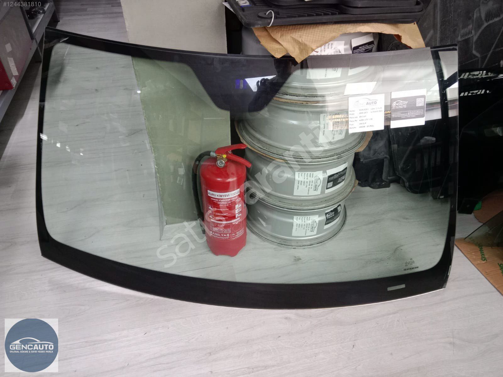 MERCEDES W204 C CLAS ÖN CAM SÖKME ORJİNAL A2046701300