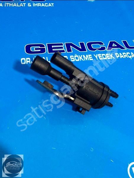 MERCEDES W204 C KASA HAVA EMİŞ VALFİ SÖKME ORJ OEM A0025407097