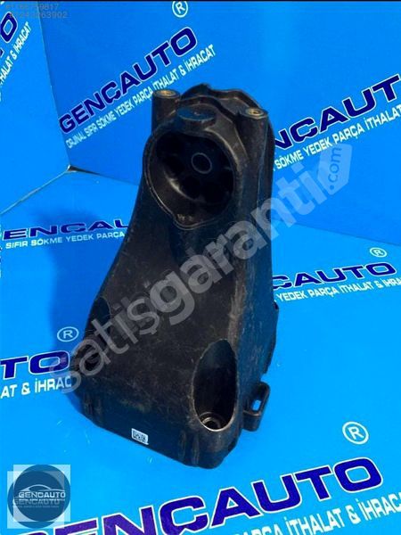 MERCEDES W205 MOTOR KULAĞI SAĞ SIFIR ORJİNAL OEM A2642200300