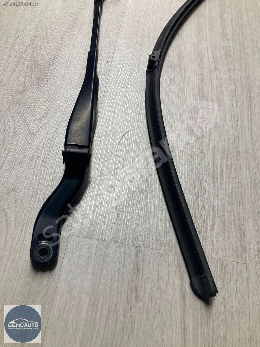 MERCEDES W219 CLS SİLECEK KOLU ÖN CAM SÖKME ORJ A2118200444 SAĞ