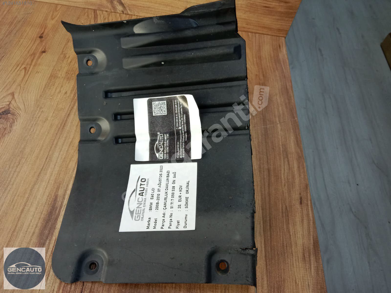 BMW E60 LCI ÇAMURLUK DAVLUMBAZI ÖN SAĞ SÖKME ORJ OEM 51717050538