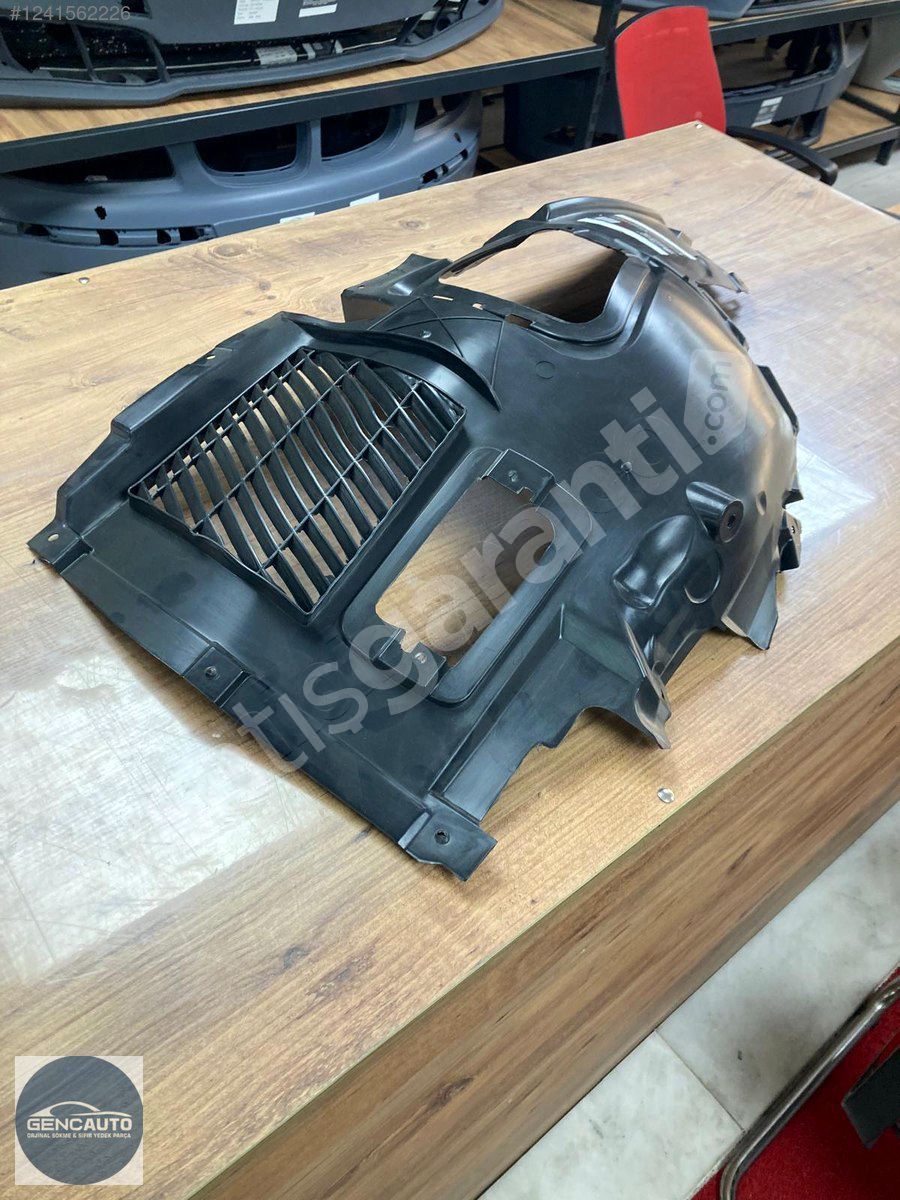 BMW F10 LCI ÇAMURLUK DAVLUMBAZI SIFIR İTHAL 51717186728 SAĞ ÖN